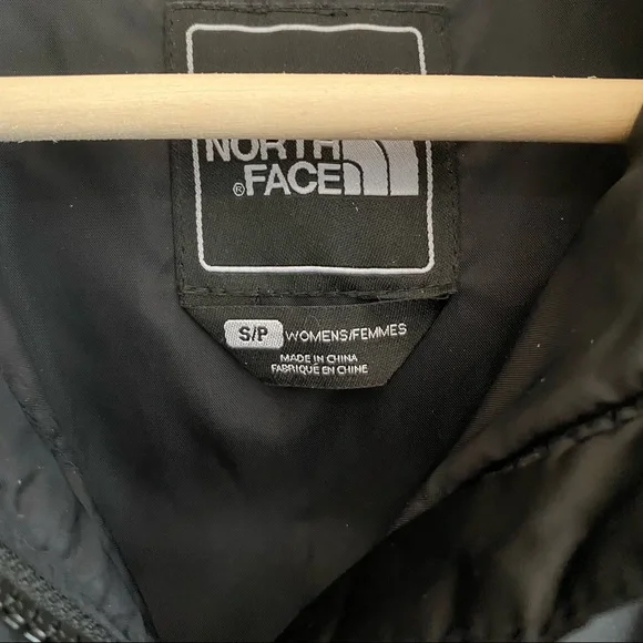 NORTH FACE 550 Women’s Winter Coat - Size Small - Picture 3 of 5